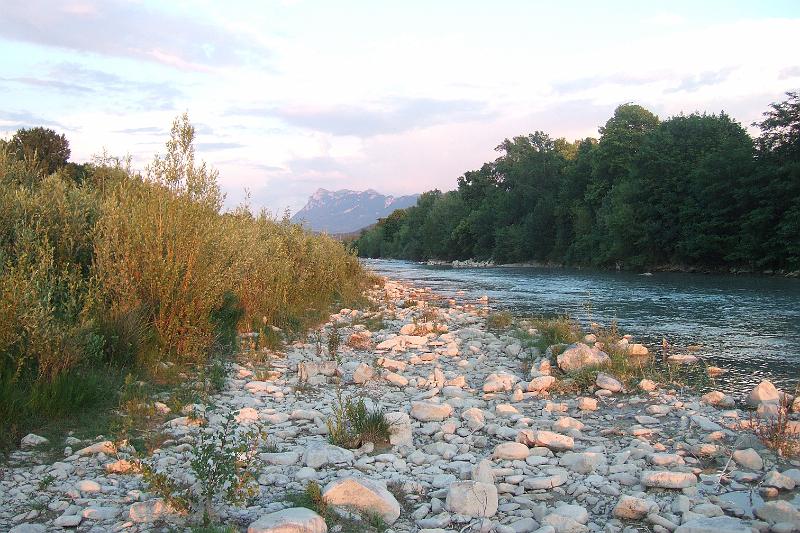 2011-05- (1452).JPG - Die Drôme - im Osten das "Alpenglühen"